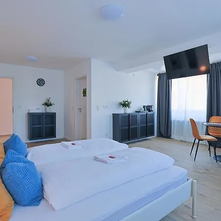 Kassel Rooms 3*